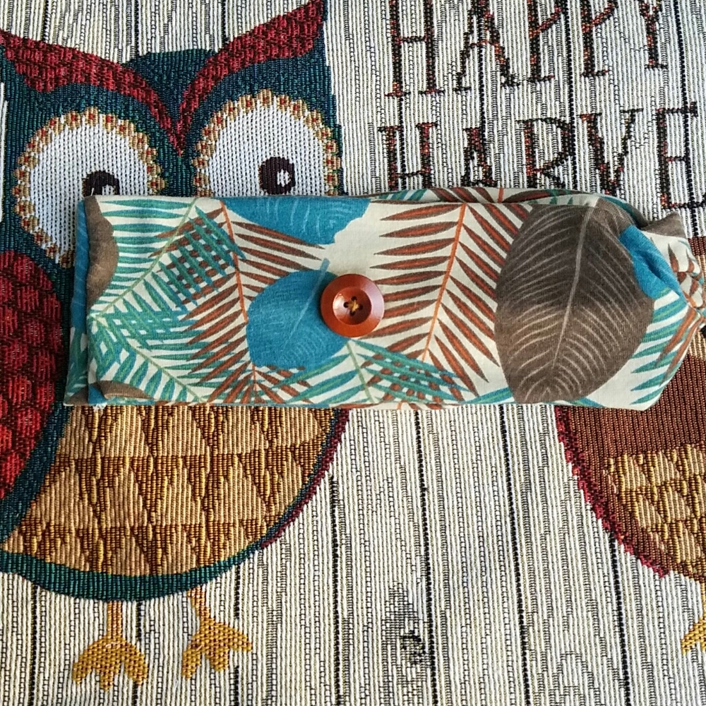 Multicolor button headband